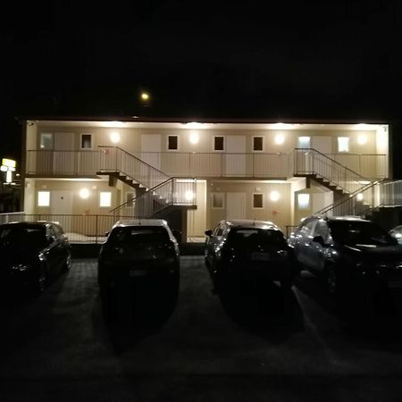 Bayfield Motel And Apartment ดะนีดิน ภายนอก รูปภาพ