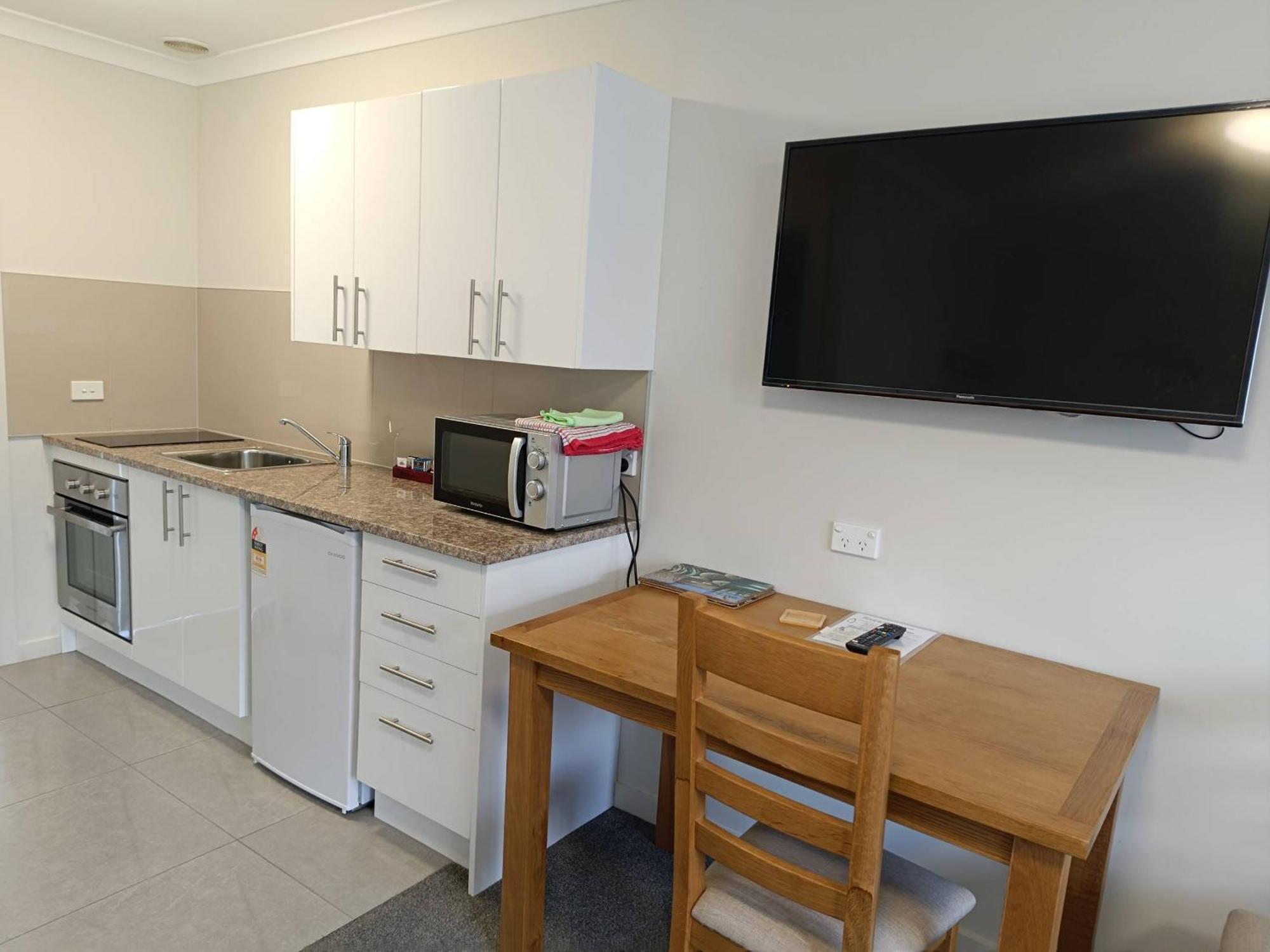 Bayfield Motel And Apartment ดะนีดิน ภายนอก รูปภาพ
