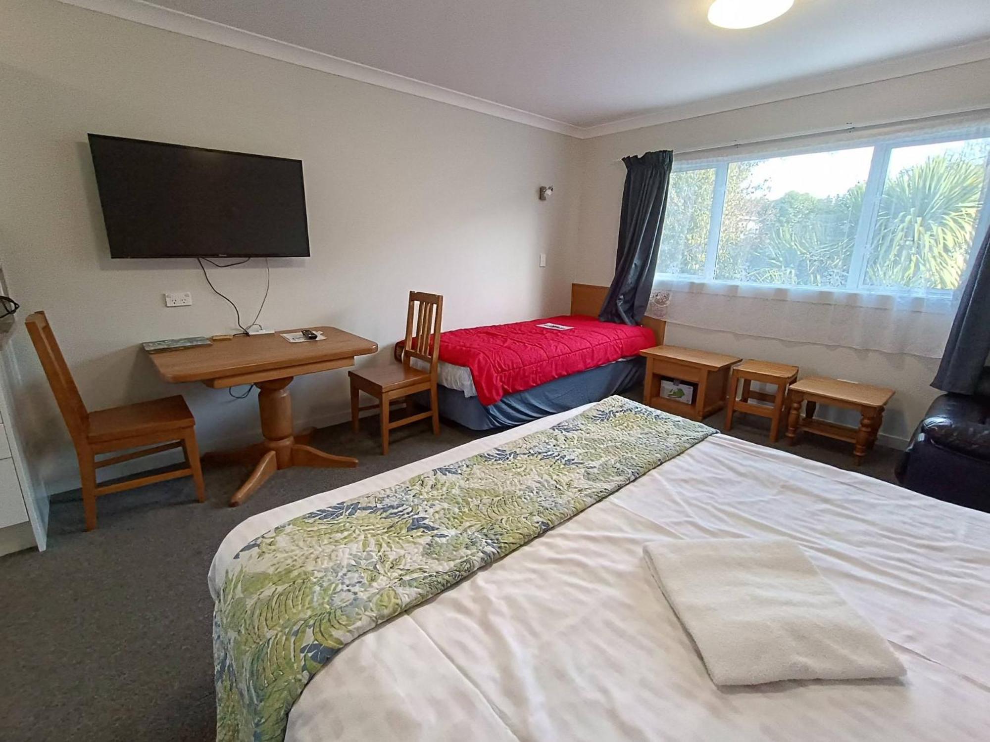 Bayfield Motel And Apartment ดะนีดิน ภายนอก รูปภาพ