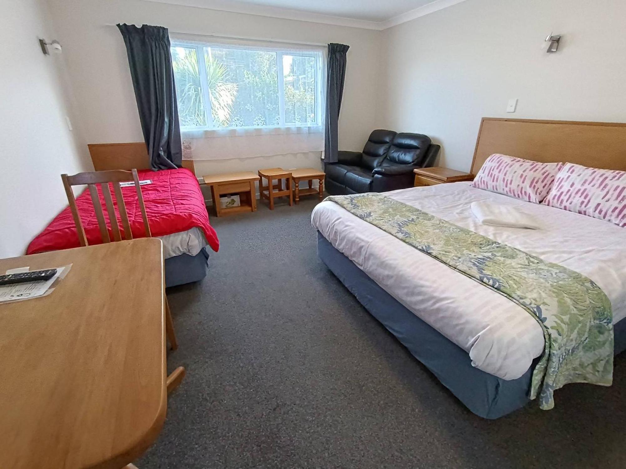 Bayfield Motel And Apartment ดะนีดิน ภายนอก รูปภาพ
