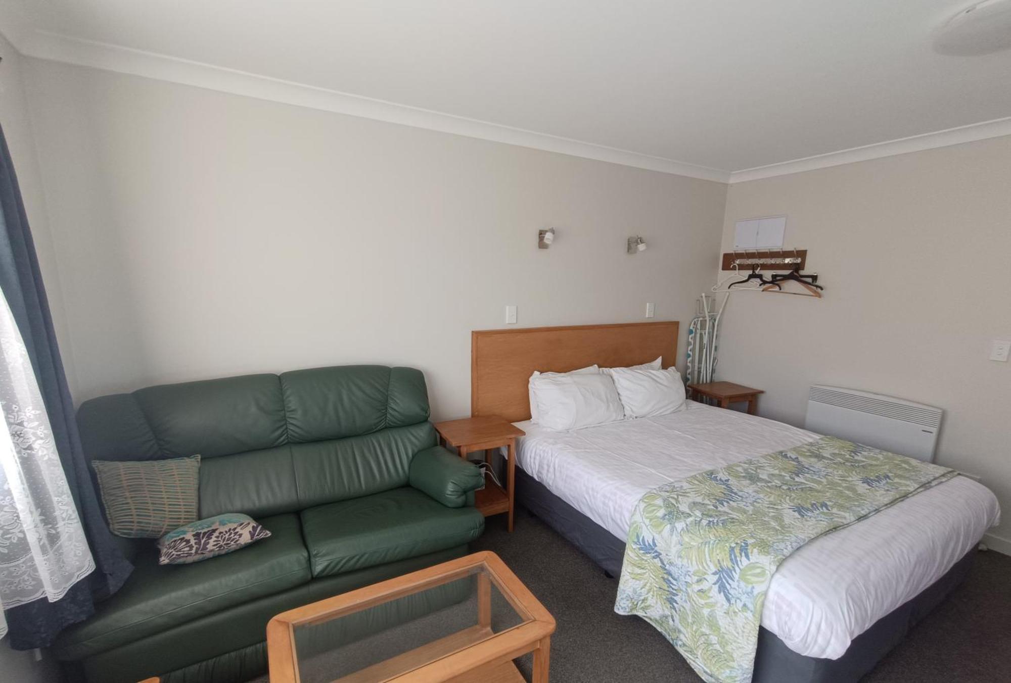 Bayfield Motel And Apartment ดะนีดิน ภายนอก รูปภาพ