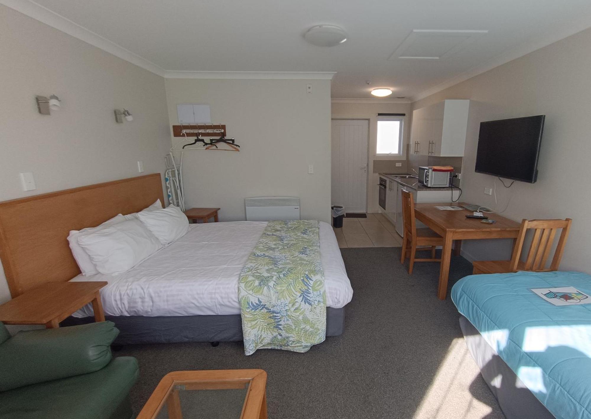 Bayfield Motel And Apartment ดะนีดิน ภายนอก รูปภาพ