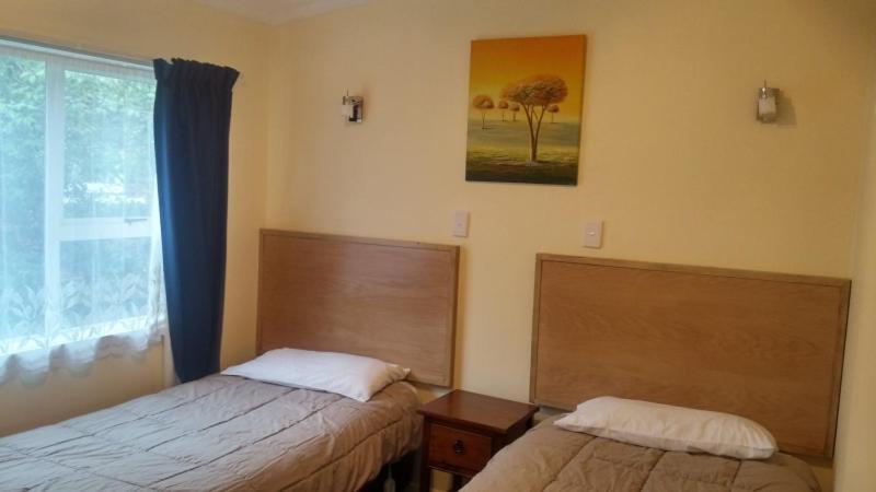 Bayfield Motel And Apartment ดะนีดิน ภายนอก รูปภาพ