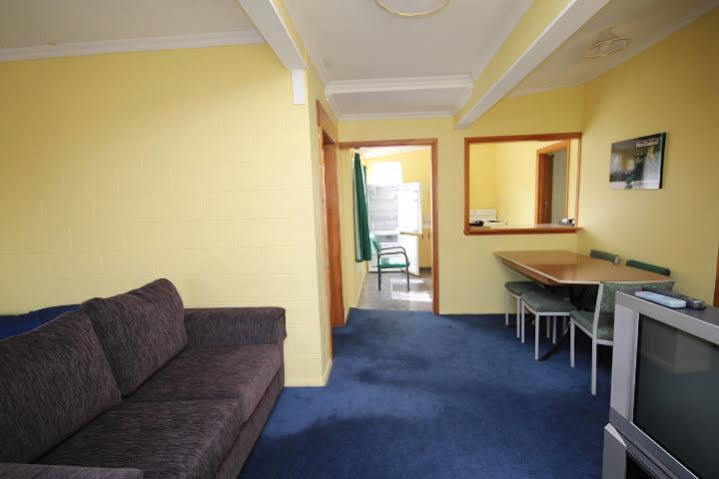 Bayfield Motel And Apartment ดะนีดิน ภายนอก รูปภาพ