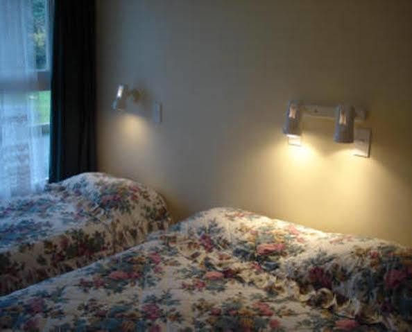 Bayfield Motel And Apartment ดะนีดิน ภายนอก รูปภาพ